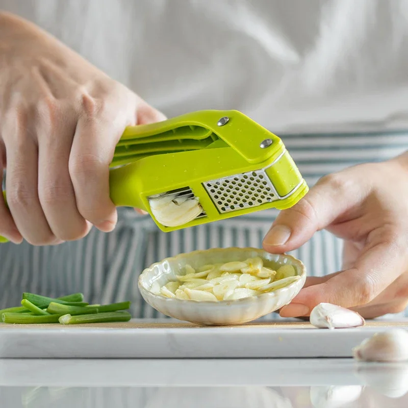 Picadora y rebanadora de ajo 2 - Kitchen Gadgets Gifts reseña y precio